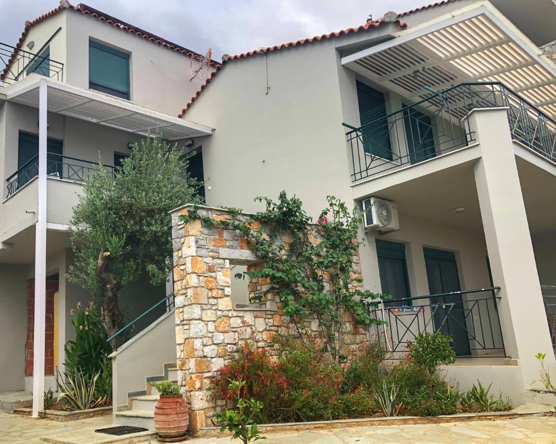 Azzurro Hotel Katsaros  Екстериор снимка
