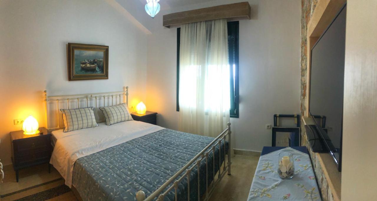 Azzurro Hotel Katsaros  Екстериор снимка
