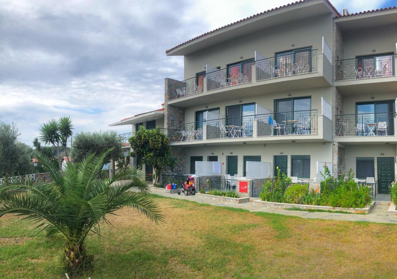 Azzurro Hotel Katsaros  Екстериор снимка