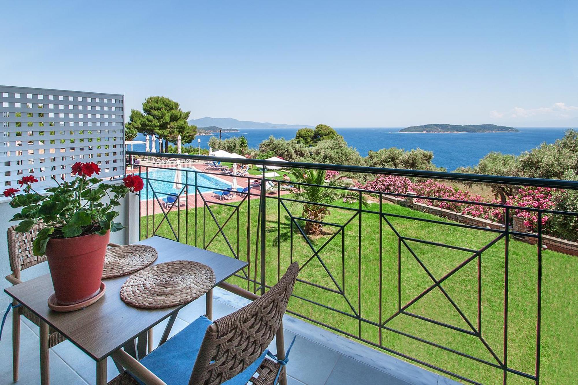 Azzurro Hotel Katsaros  Екстериор снимка